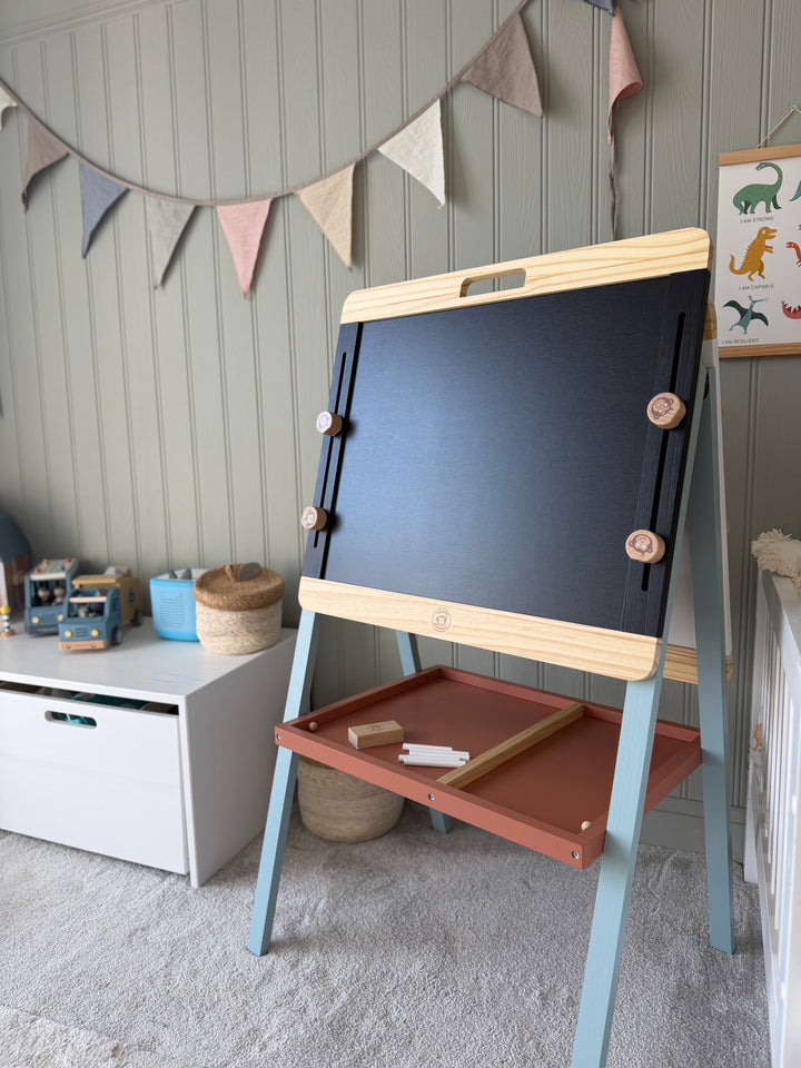 Speedy Monkey - Adjustable Easel - Mabel & Fox