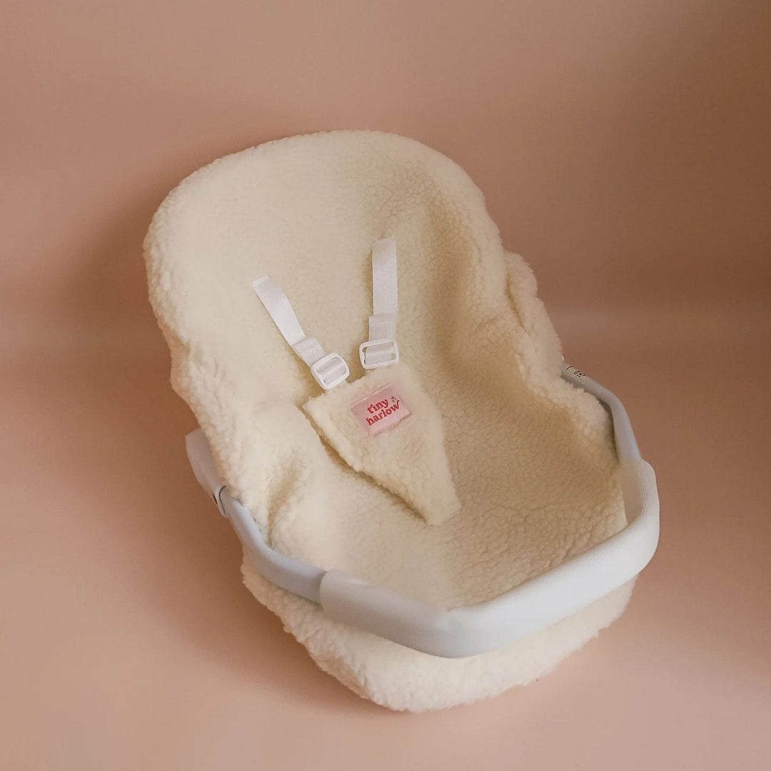 Tiny Harlow - Car Seat  Sherpa