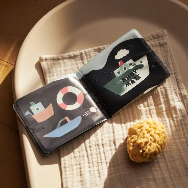 Liewood - Waylon Sailing Magic Water Book - Sailing / Sandy - Mabel & Fox