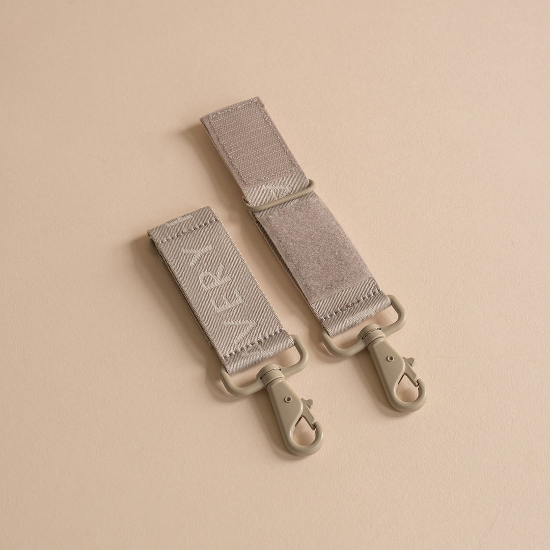 Avery Row - Logo Pram Bag Clips - Oyster - Mabel & Fox