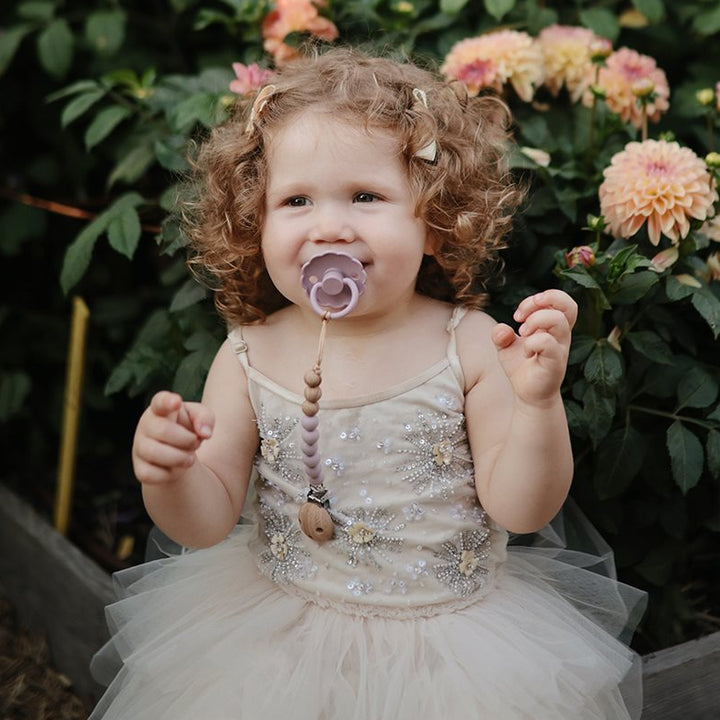 Mushie - Silicone Pacifier Clip - Eva Mauve - Mabel & Fox