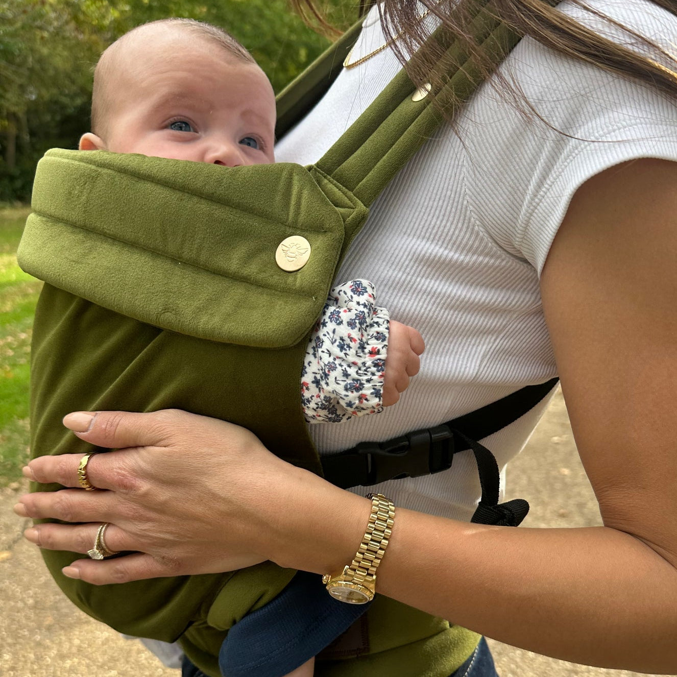 Bizzi Growin - Nomad Velvet Baby Carrier - Cedar Green – Mabel & Fox