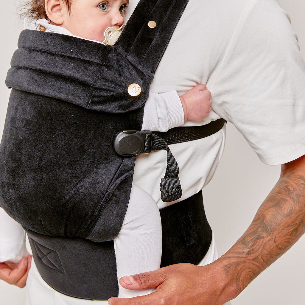 Bizzi Growin - Nomad Air Baby Carrier - Panther Black Velvet