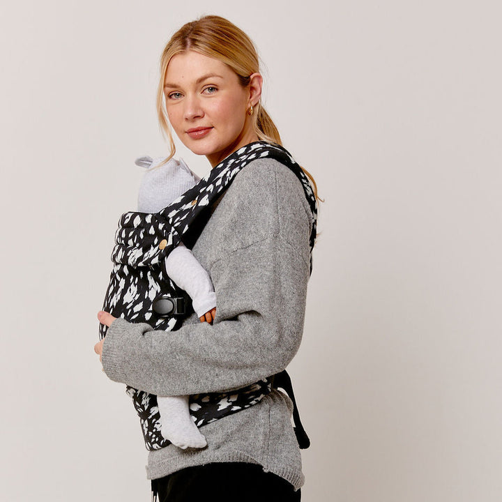 Bizzi Growin - Nomad Air Baby Carrier -  Monochrome Orca Print