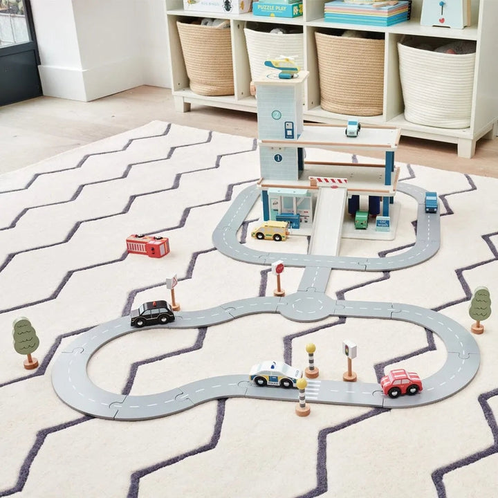 Great Little Trading Co. – Wooden Road Track with Accessories