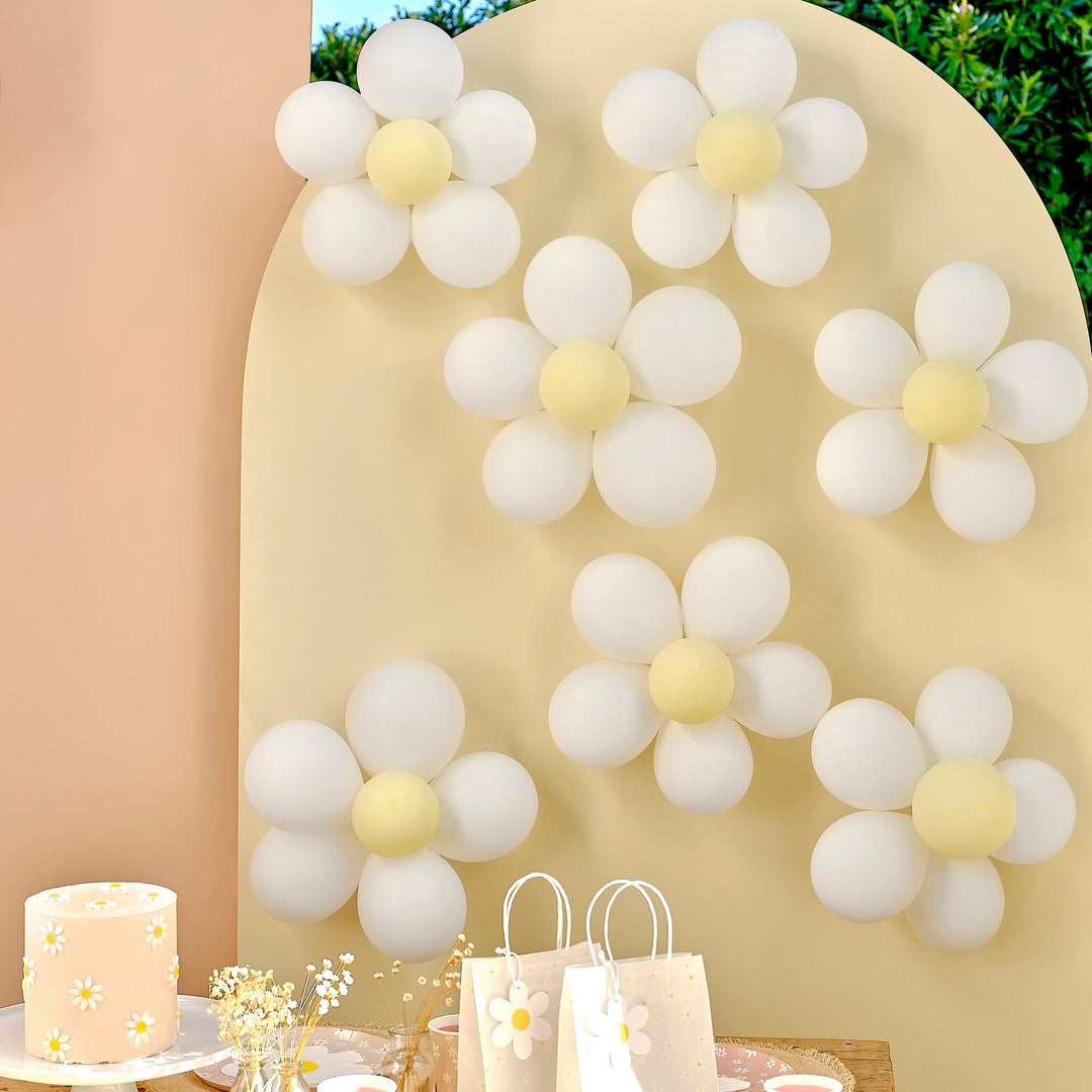 Ginger Ray - Daisy Balloon Decorations