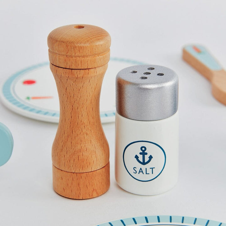 Great Little Trading Co. – Wooden Toy Dinner Set