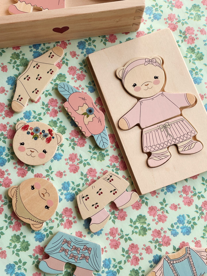 Konges Slojd - Wooden Teddy Dress Up Puzzle - Dusty Pink