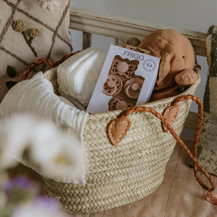 FRIGG - First Pacifier - Floral Heart - Blush (4 Pack) - Mabel & Fox