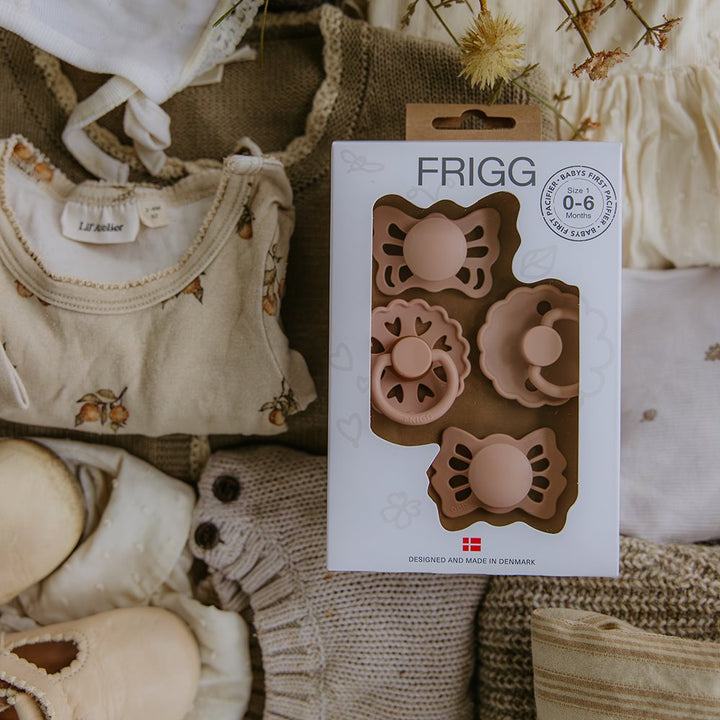 FRIGG - First Pacifier - Floral Heart - Blush (4 Pack) - Mabel & Fox