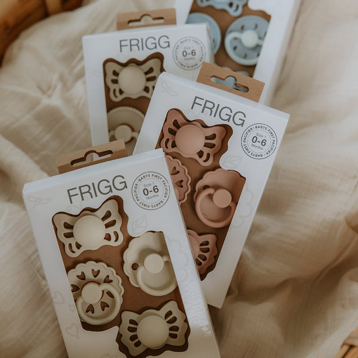 FRIGG - First Pacifier - Floral Heart - Blush (4 Pack) - Mabel & Fox