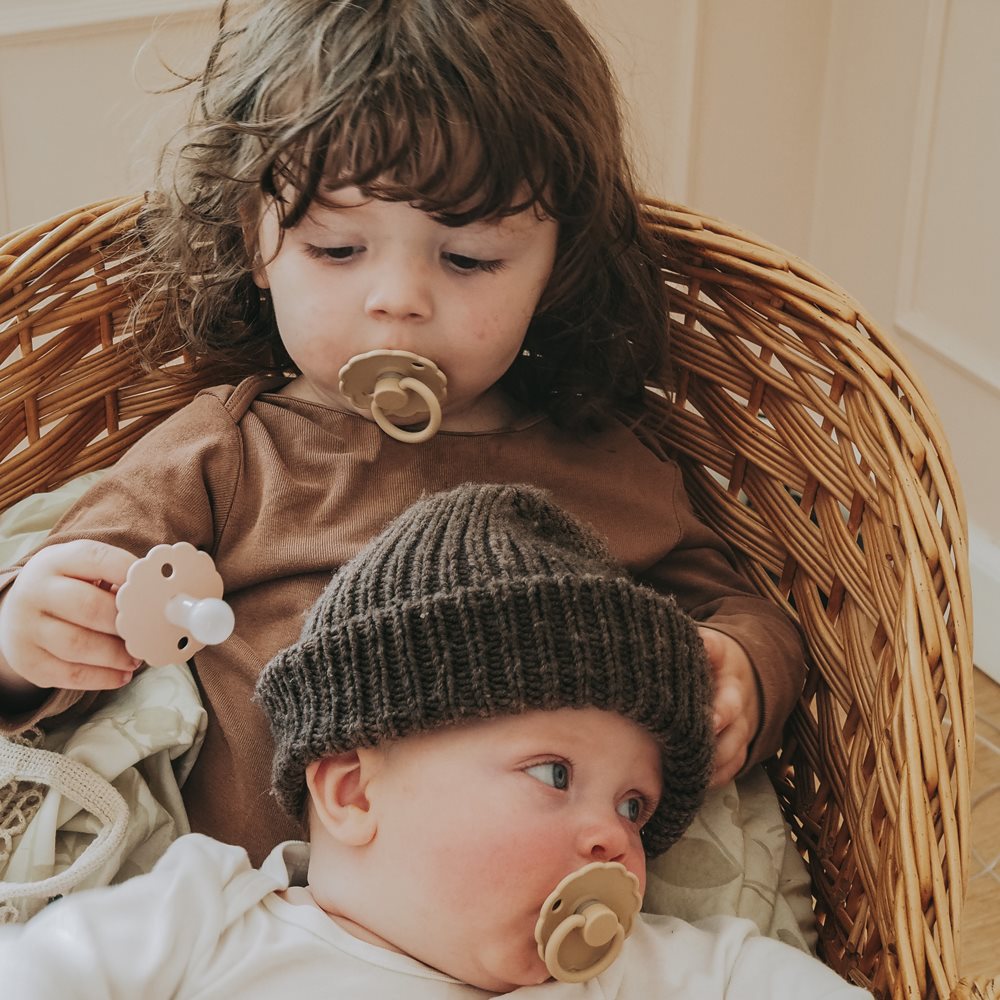 FRIGG - Pacifier -  Cinnamon Charm - Size 2 (6 Pack) - Mabel & Fox