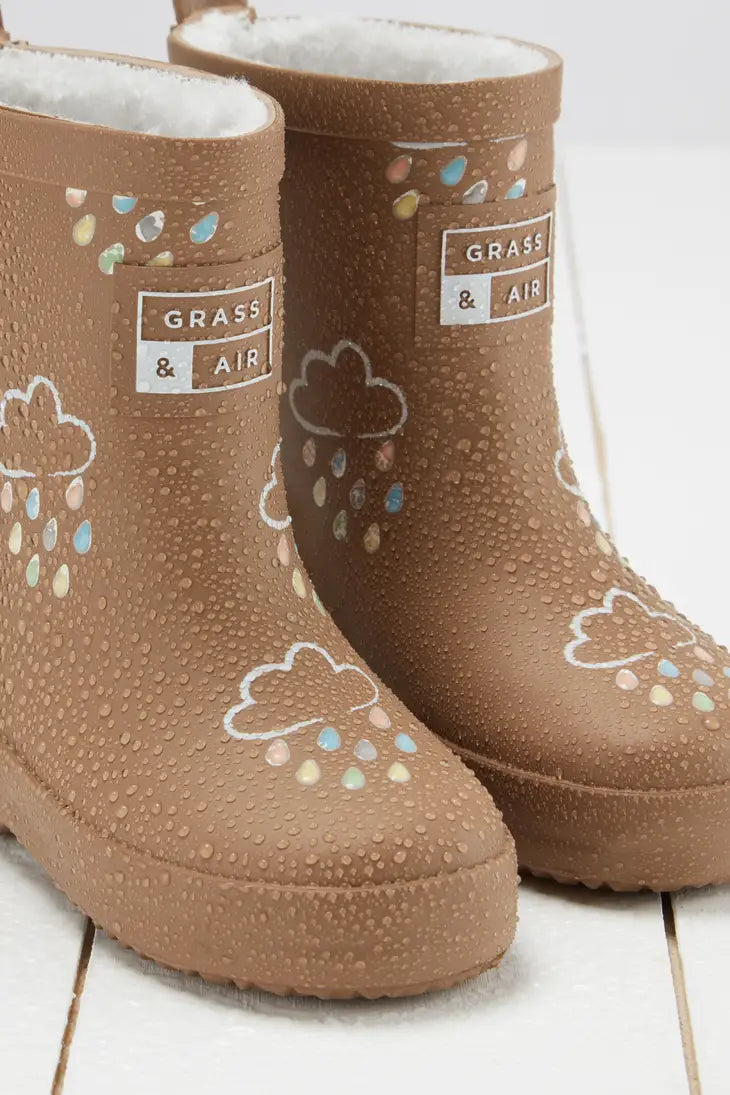 Grass & Air - Colour-Changing Cloud Wellies - Fudge - Mabel & Fox