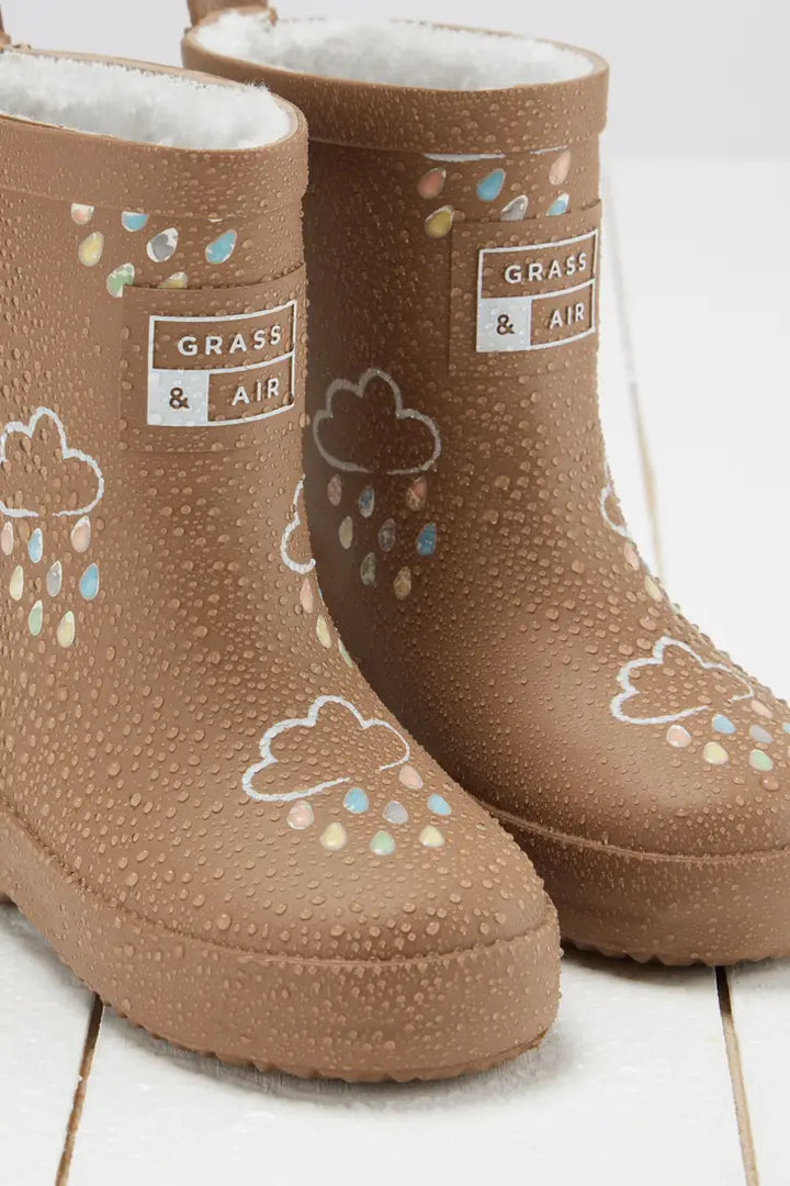 Grass & Air - Colour-Changing Cloud Wellies - Fudge - Mabel & Fox