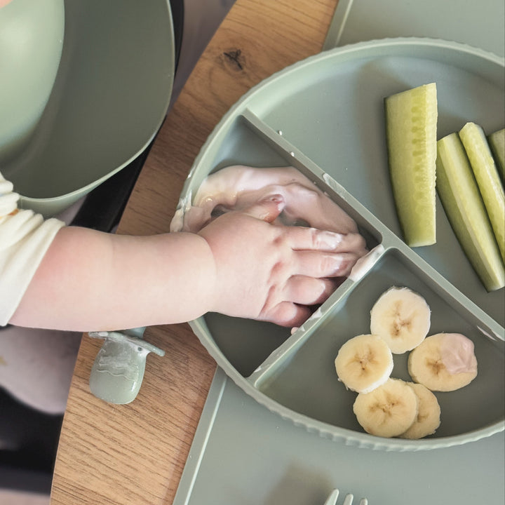 Mabel & Fox - Silicone Plate - Sage