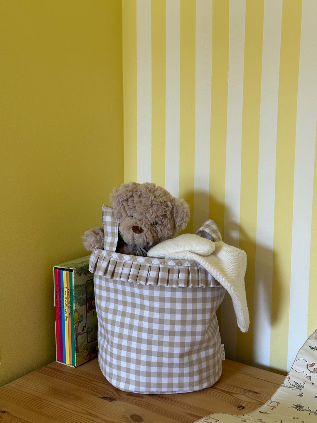 Mabel & Fox - Gingham Ruffle Basket - Beige