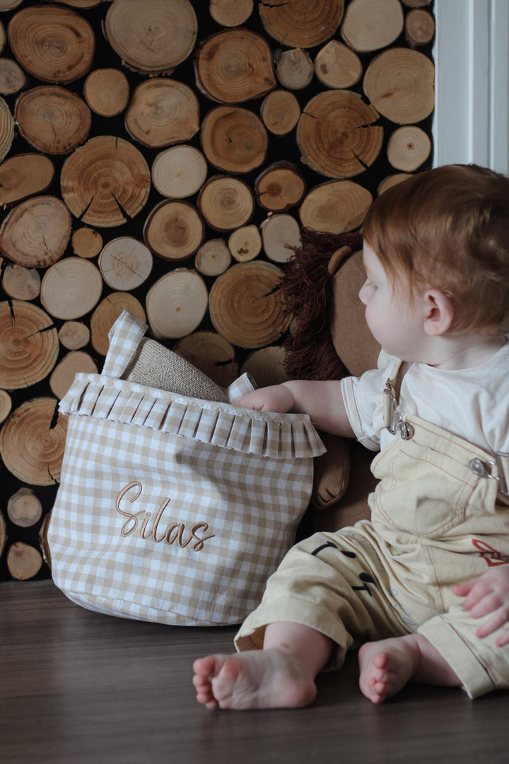 Mabel & Fox - Personalised Beige Gingham Ruffle Basket - Embroidered