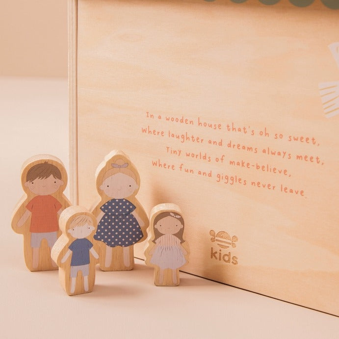 Just Bee Kids - Wooden Dolls House - With Family - Mabel & Fox