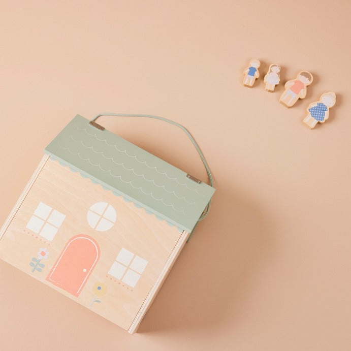 Just Bee Kids - Wooden Dolls House - With Family - Mabel & Fox