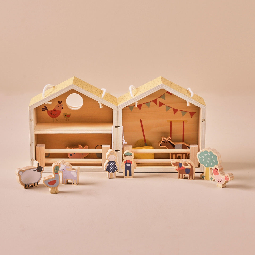 Just Bee Kids – Wooden Farm House with Characters - Mabel & Fox