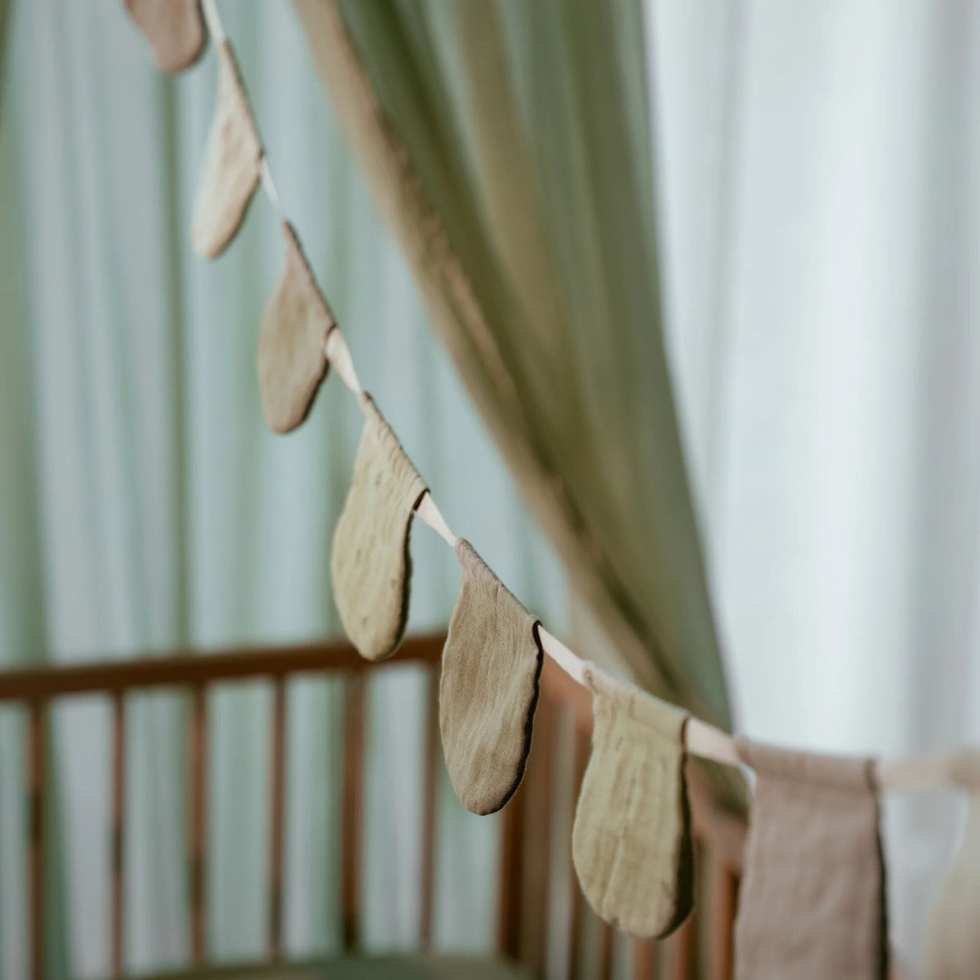 Little Dutch - Garland - Pure Sage