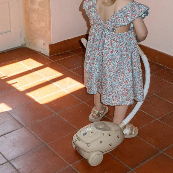 Konges Slojd - Dusty Vacuum Cleaner - Cherry - Mabel & Fox