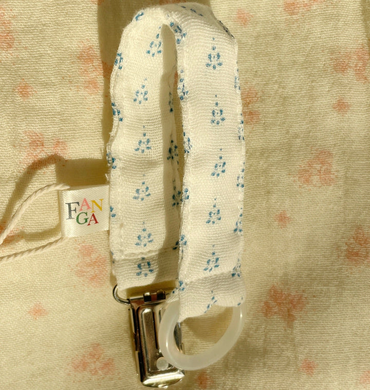 Konges Slojd - Fanga Fontana - Ven - Pacifier Clip - Punto Blu - Mabel & Fox
