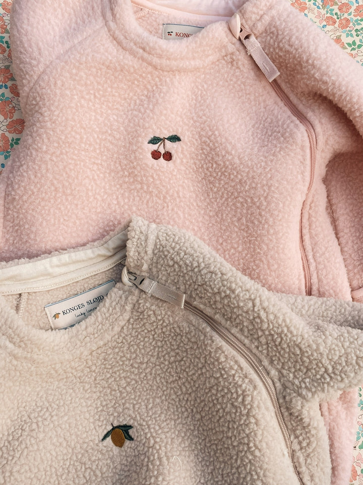 Konges Slojd - Safa Onesie - Oxford Tan - Mabel & Fox