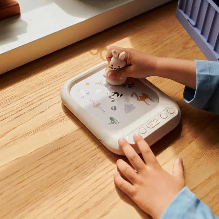 Liewood – Archie Activity Sound Board – Sandy - Mabel & Fox