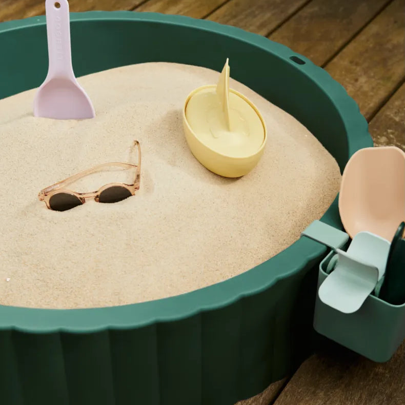 Liewood – Saul Sandpit – Garden Green / Sandy - Mabel & Fox
