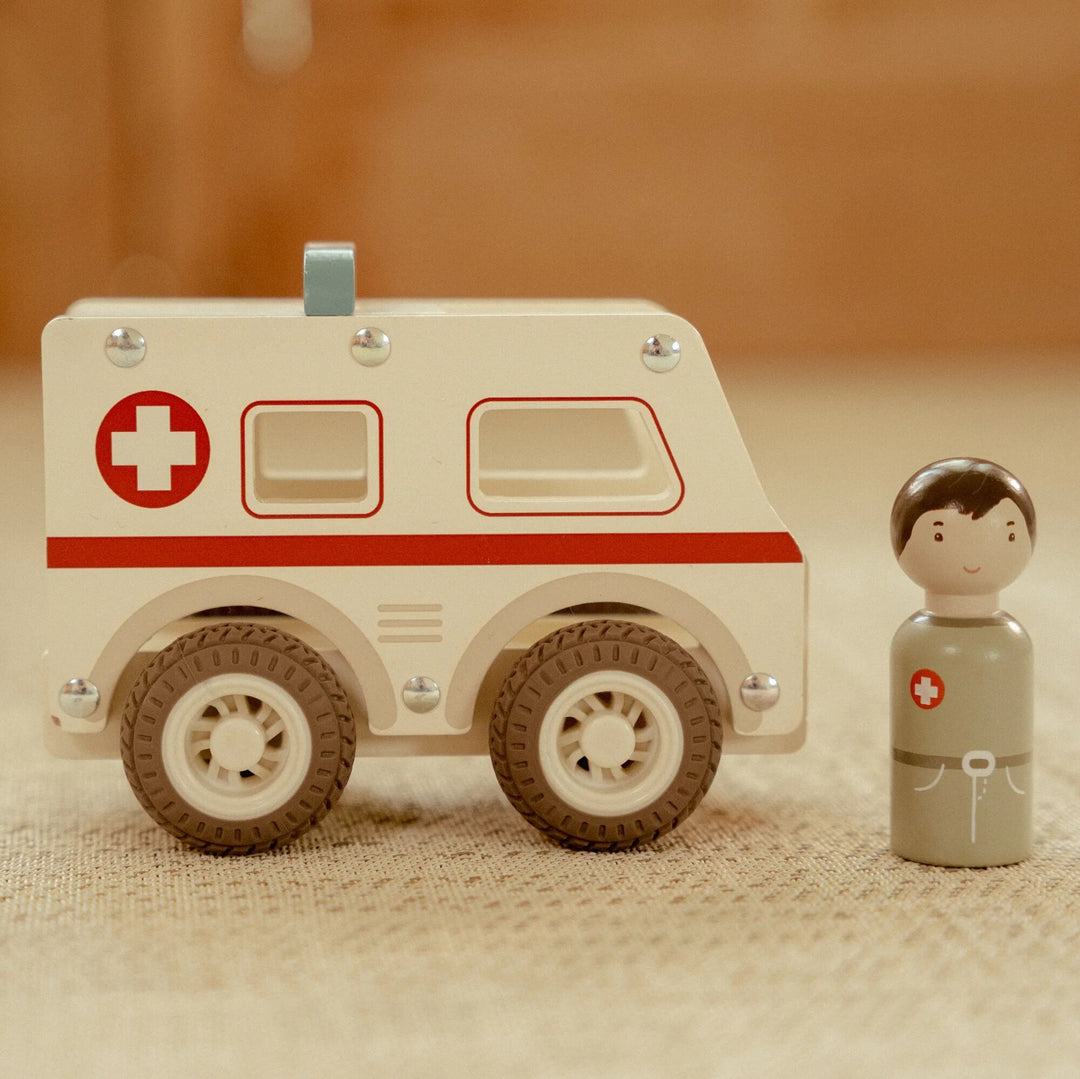 Little Dutch - Ambulance - Mabel & Fox