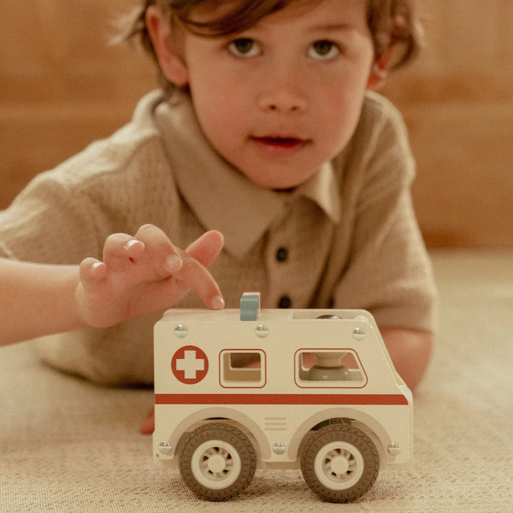 Little Dutch - Ambulance - Mabel & Fox