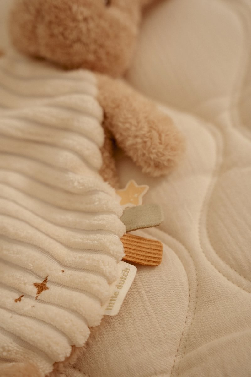 Little Dutch - Cuddle Cloth - Newborn Natural - Mabel & Fox