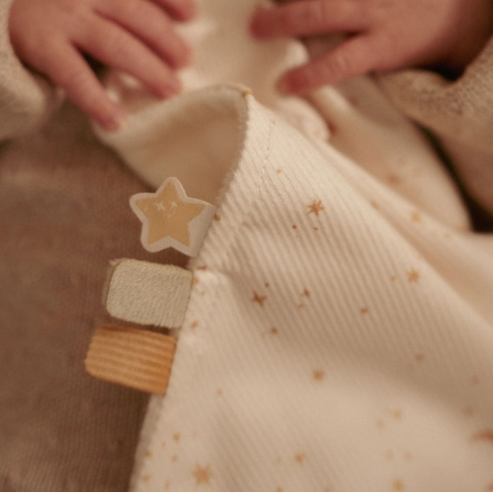 Little Dutch - Cuddle Cloth with Teething Ring - Newborn Naturals - Mabel & Fox