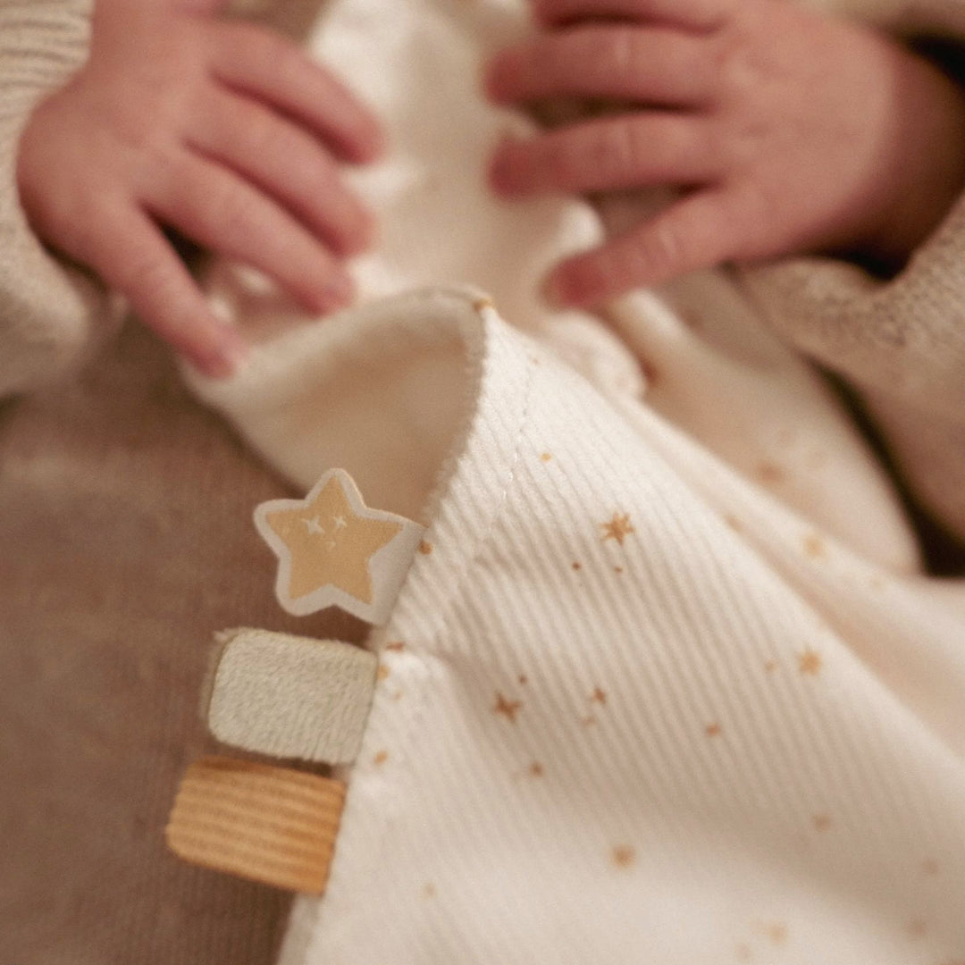 Little Dutch - Cuddle Cloth with Teething Ring - Newborn Naturals - Mabel & Fox