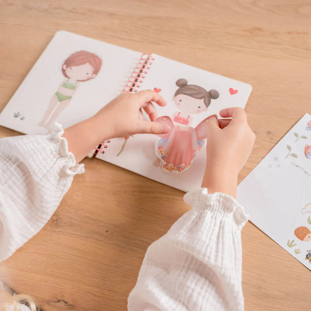 Little Dutch - Dress Me Up Book