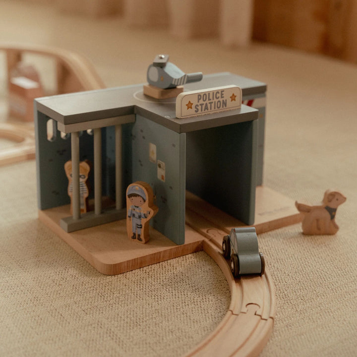 Little Dutch - Police Station - Mabel & Fox