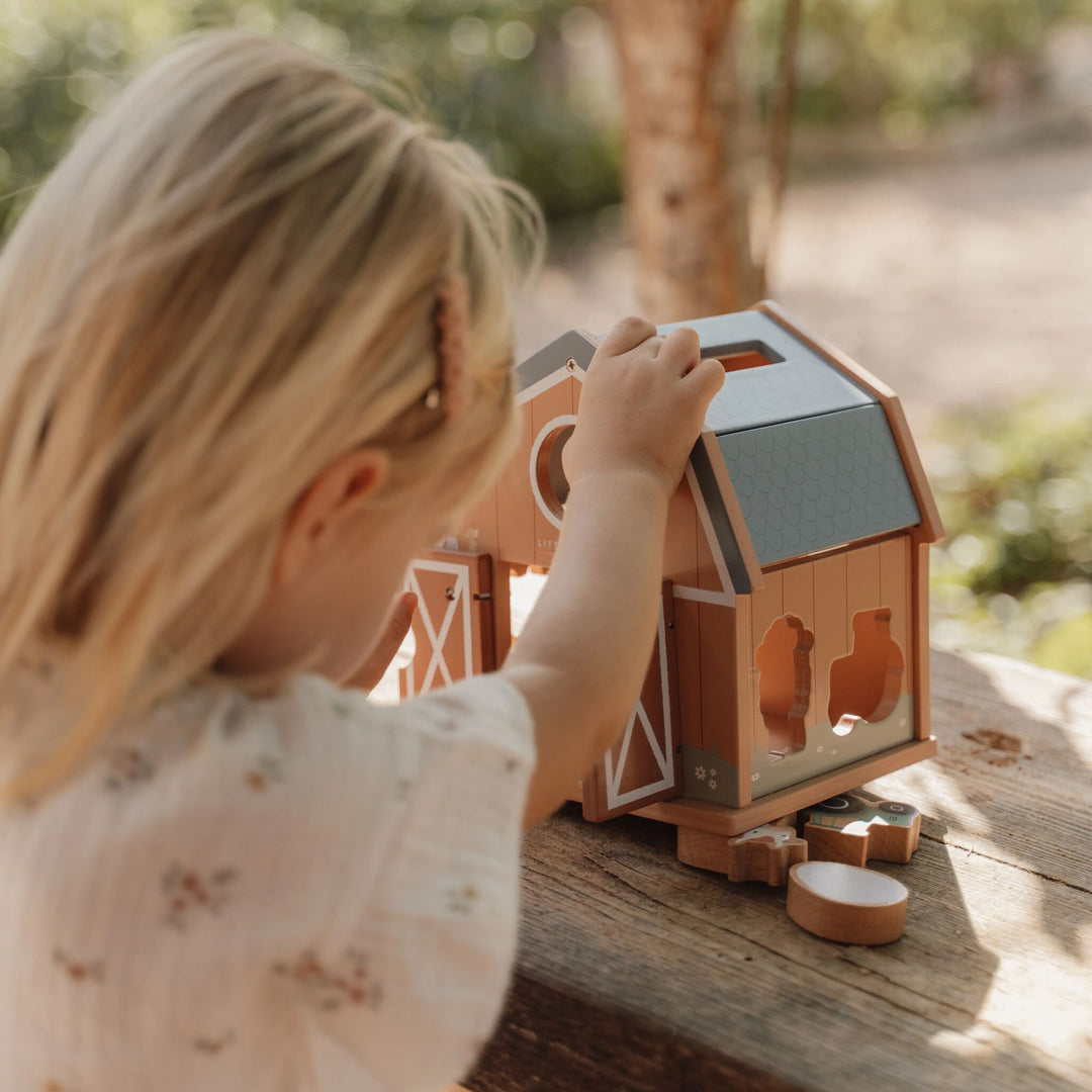 Little Dutch - Shape Sorter - Little Farm - Mabel & Fox