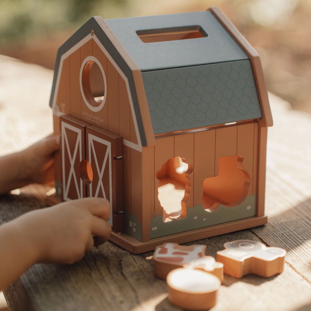 Little Dutch - Shape Sorter - Little Farm - Mabel & Fox