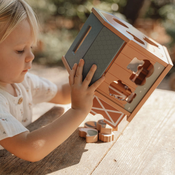 Little Dutch - Shape Sorter - Little Farm - Mabel & Fox