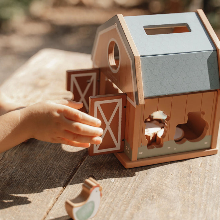 Little Dutch - Shape Sorter - Little Farm - Mabel & Fox