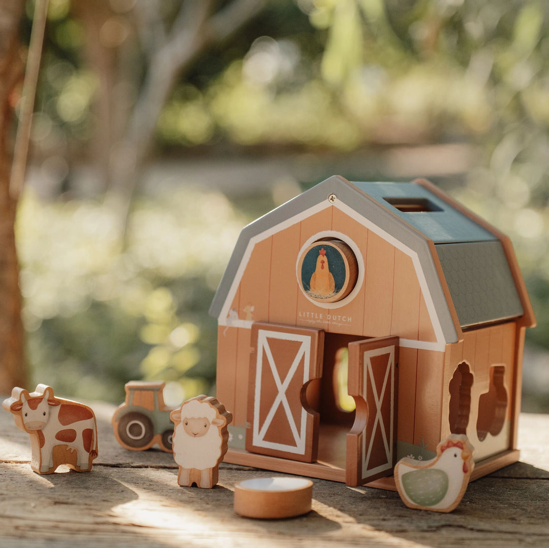 Little Dutch - Shape Sorter - Little Farm - Mabel & Fox