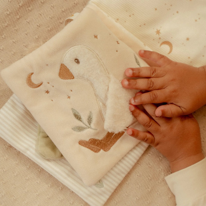 Little Dutch - Soft Activity Booklet - Natural Newborn - Mabel & Fox