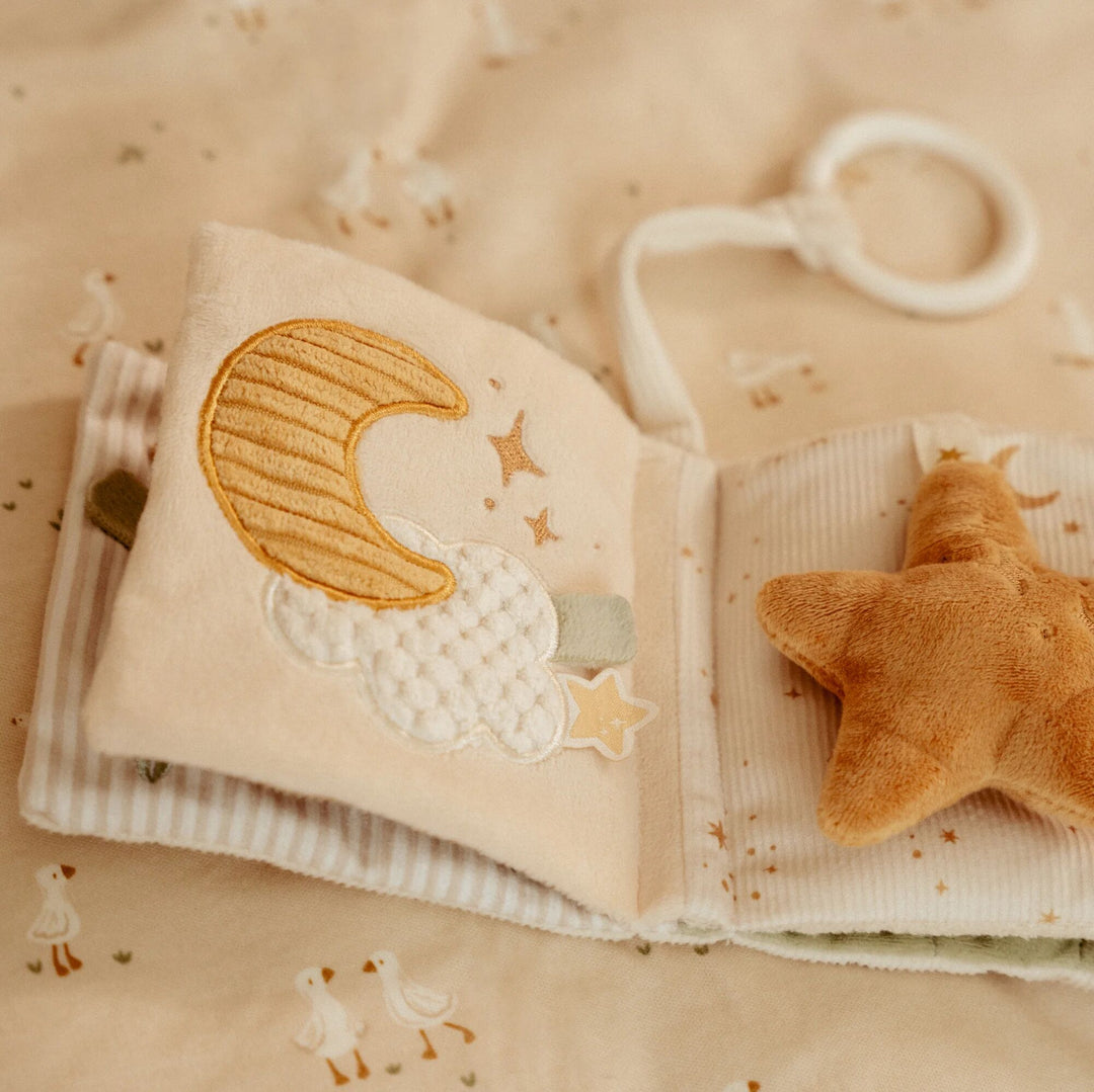 Little Dutch - Stroller Book - Newborn Naturals - Mabel & Fox