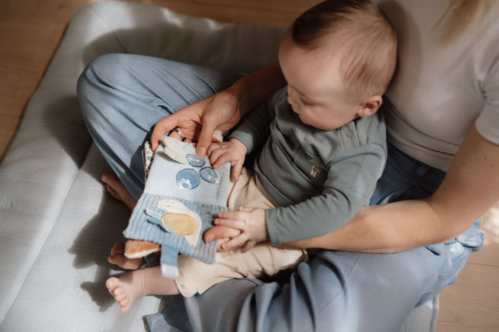 Little Dutch - Stroller Booklet - Forest Friends - Mabel & Fox
