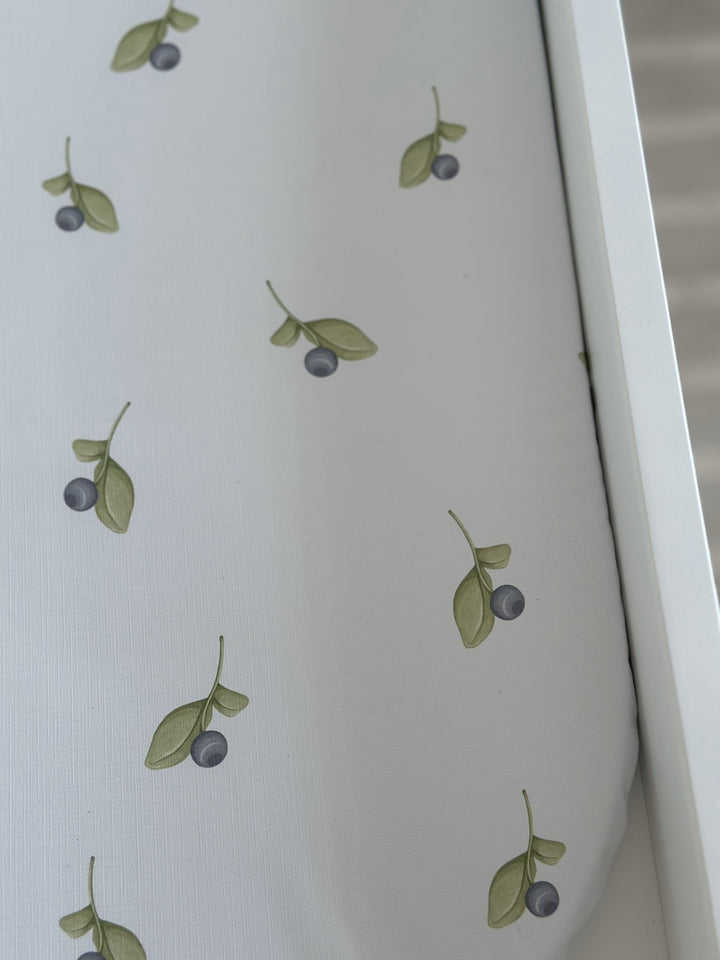 Mabel & Fox -  Basket Changing Mat - Berry Cute - Mabel & Fox