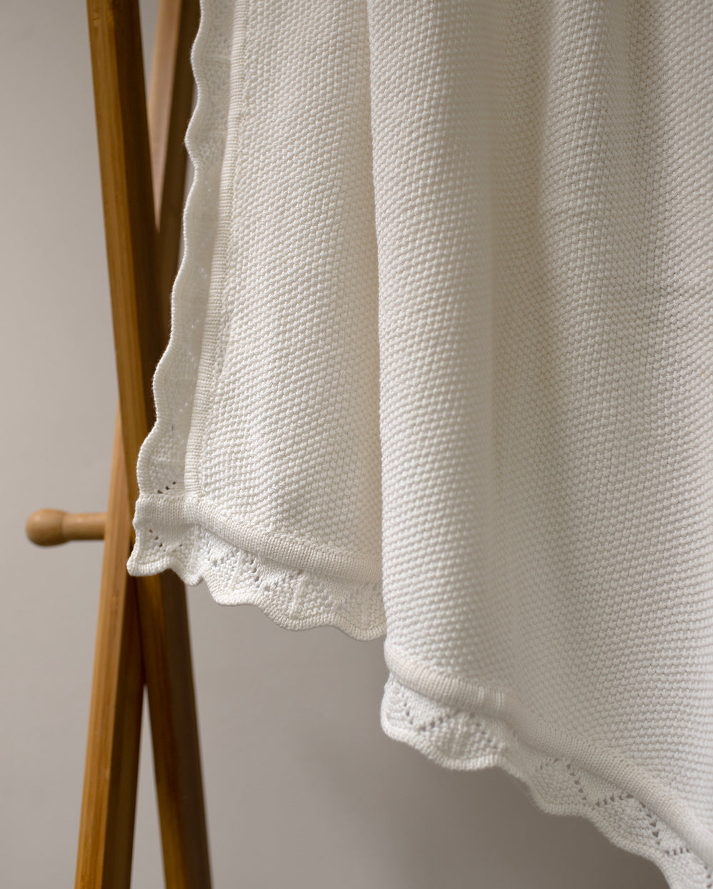 Mabel & Fox - Knitted Baby Blanket - Cloud White - Mabel & Fox