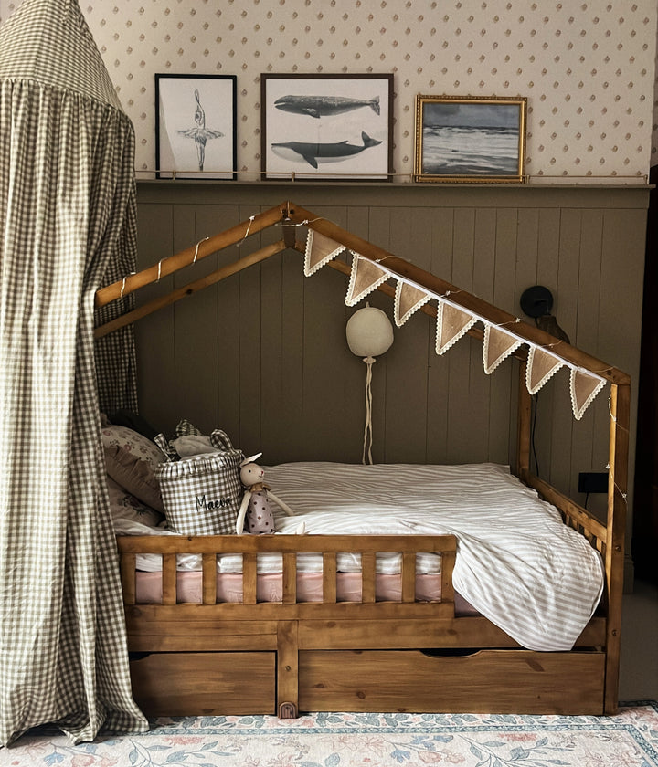 Mabel & Fox - Personalised Green Gingham Ruffle Basket - Embroidered - Mabel & Fox