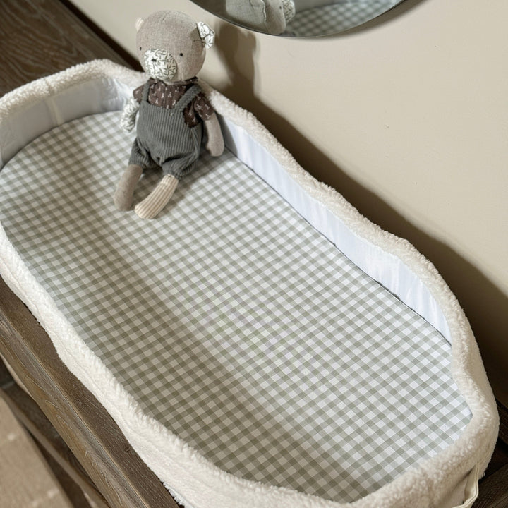Mabel & Fox - Teddy Changing Basket - Milk - Mabel & Fox