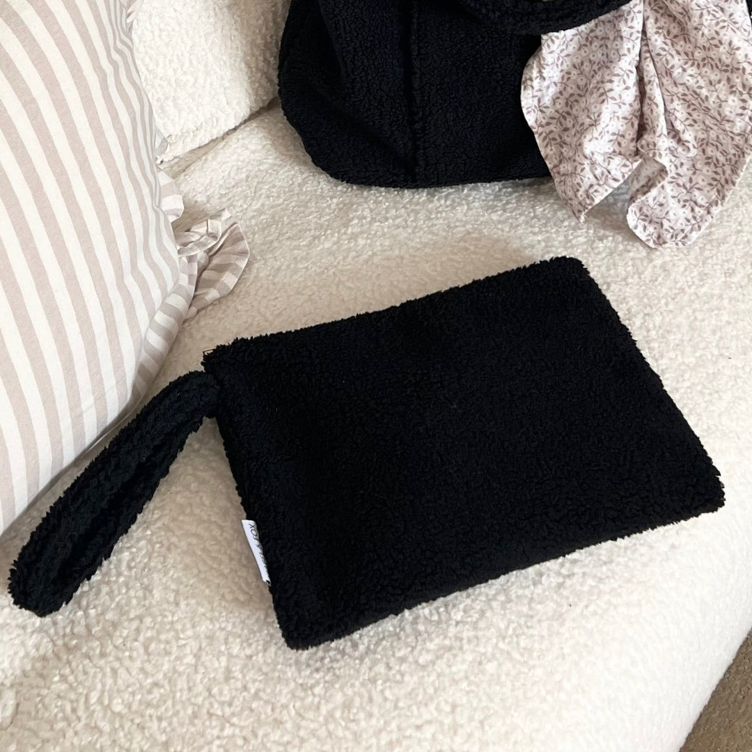 Mabel & Fox - Teddy Pouch - Black - Mabel & Fox